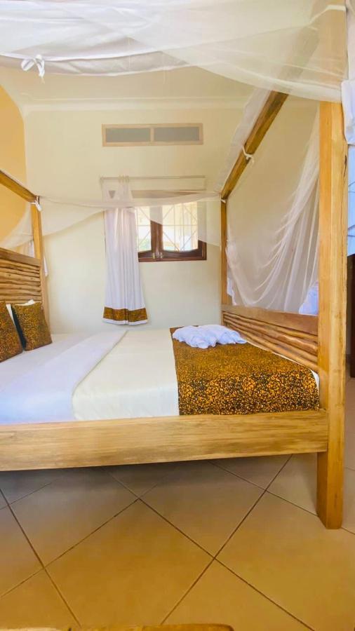 Bed and Breakfast Buutu Nest Джинджа Экстерьер фото
