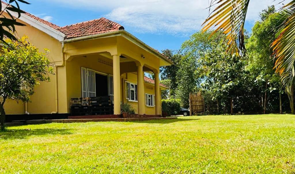 Bed and Breakfast Buutu Nest Джинджа Экстерьер фото